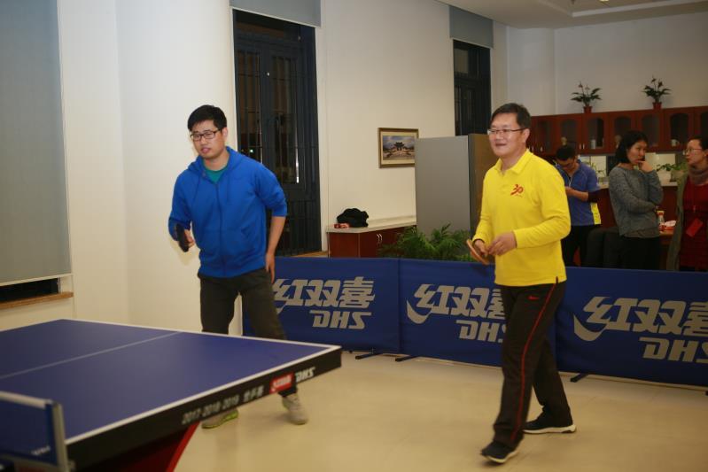 2018-12-21-三队乒乓球友谊赛-张雅摄 (2).jpg