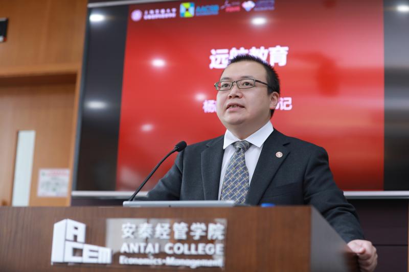 杨颉书记.JPG
