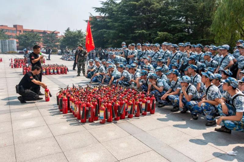 0825-消防灭火演习与安全防范教育讲座 (1).jpg