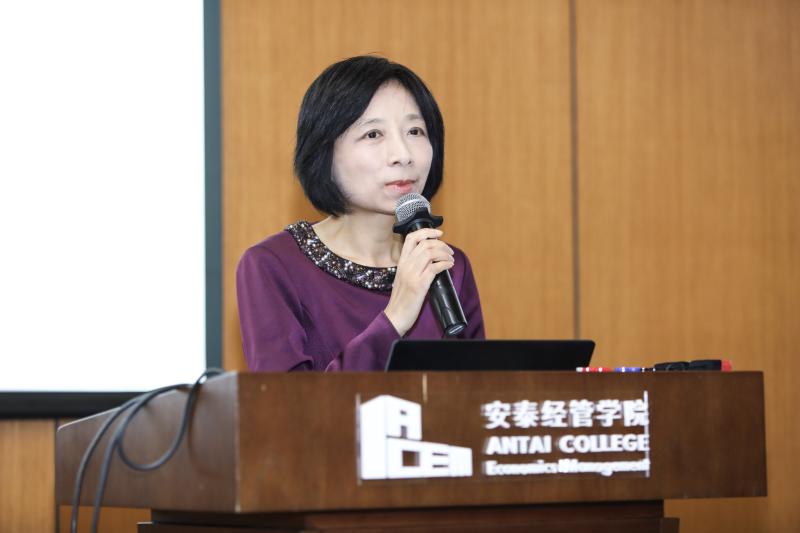 上海市妇女联合会主席、党组书记徐枫博士发言.jpg