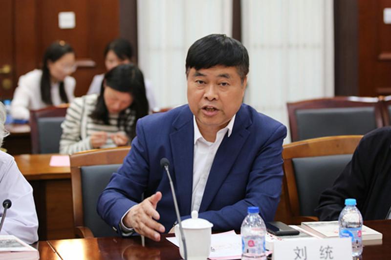 刘统教授形象照.jpg