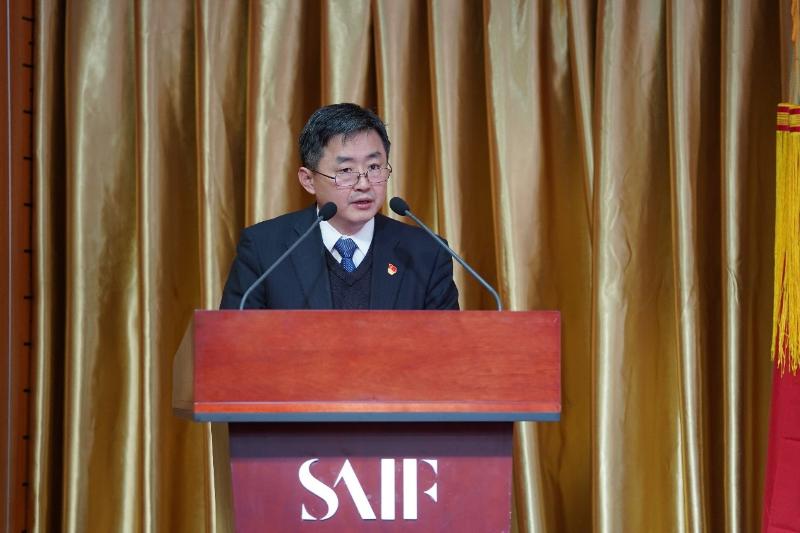 校党委常委、常务副校长丁奎岭致辞