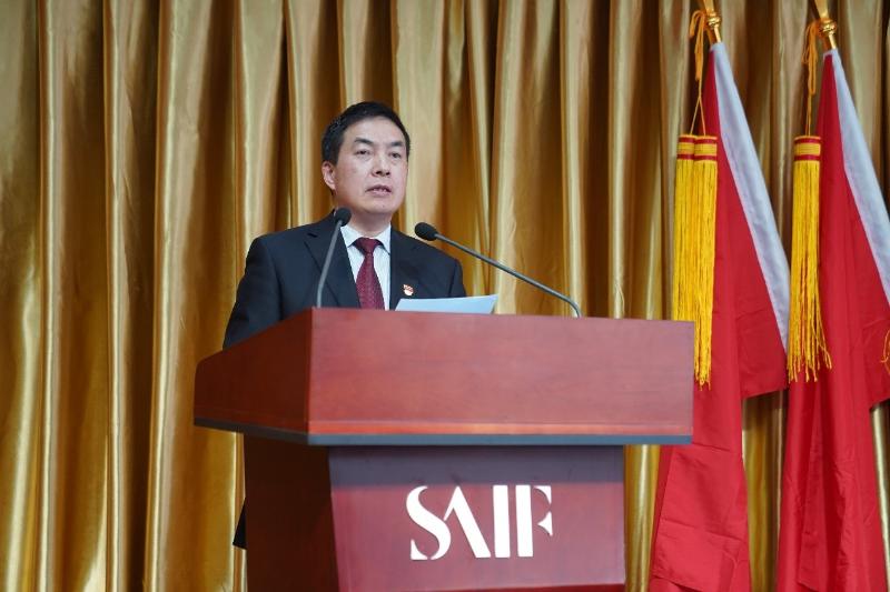 朱启贵同志代表一届党委做工作报告