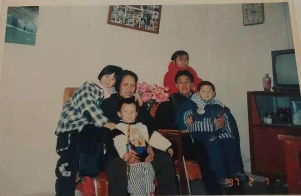 4-外公外婆与孙辈.JPG
