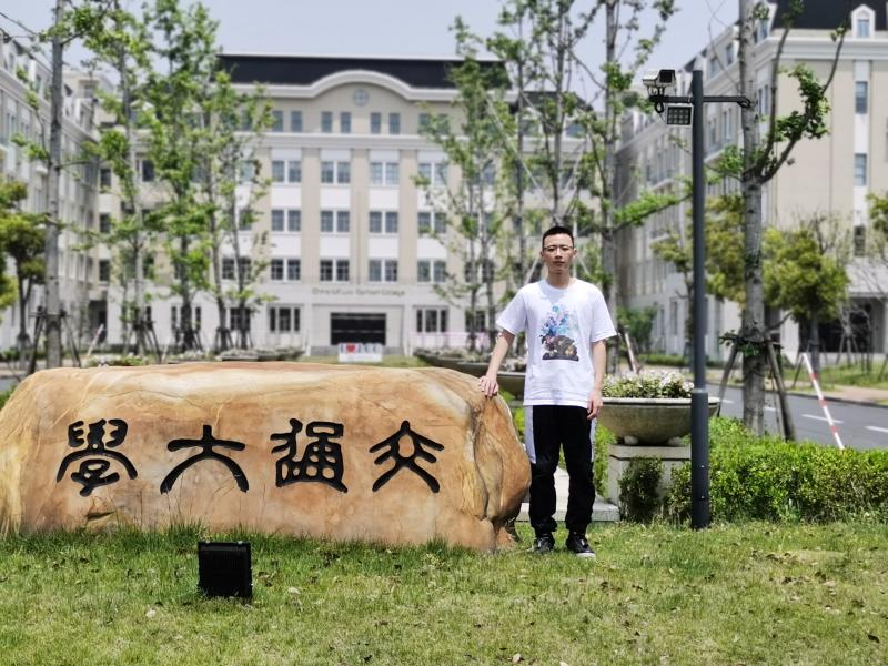图1—封面照片.jpg