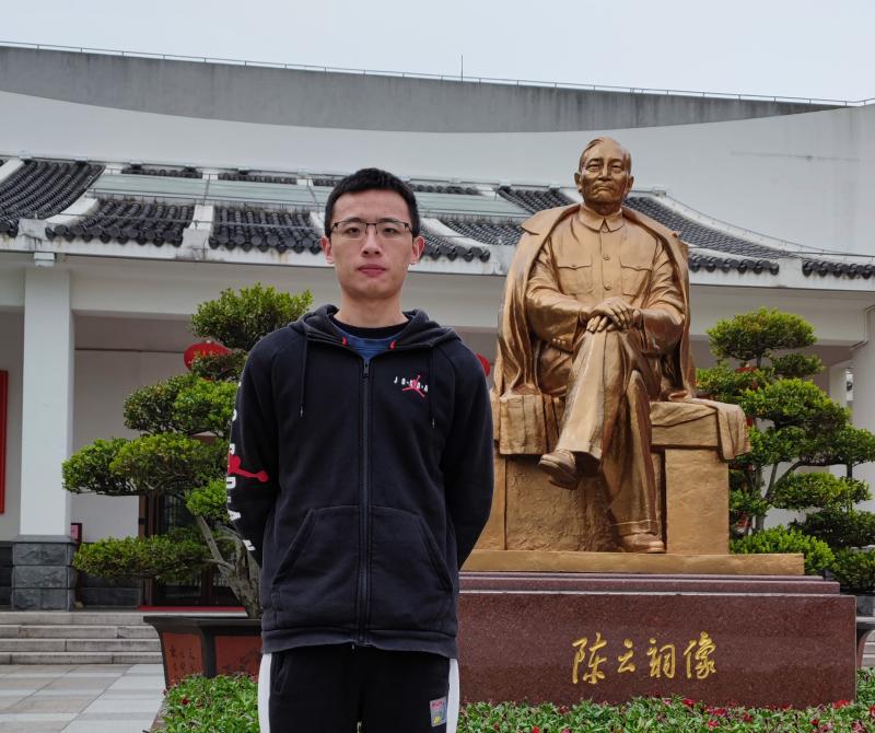图4-参观陈云纪念馆-横版.jpg