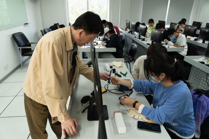 上海交通大學勞動教育第二課堂電工學堂啟動