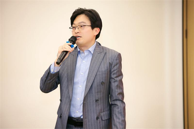 元生資本投資副總裁陸庭麟介紹醫療行業湧現的新技術創新工場投資總監