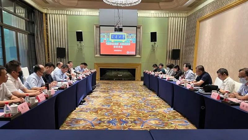 图片一 座谈会现场.jpg
