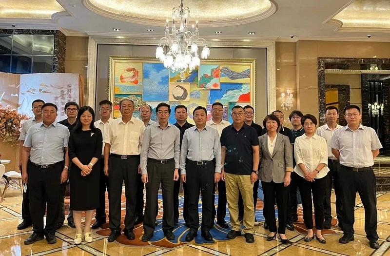 图片二 参会人员合影.jpg