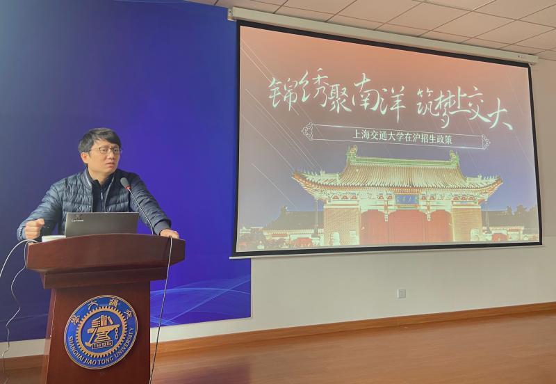 陈悦.jpg