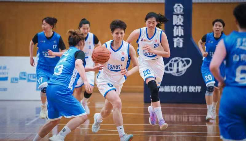女篮比赛3.png