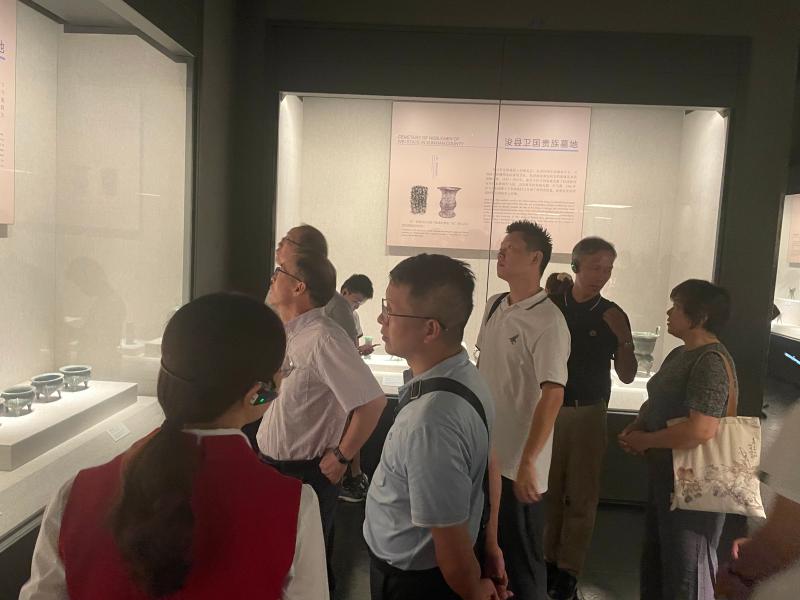 4-档案文博管理中心社会实践团观看河南博物院基本陈列《泱泱华夏，择中建都》.jpg