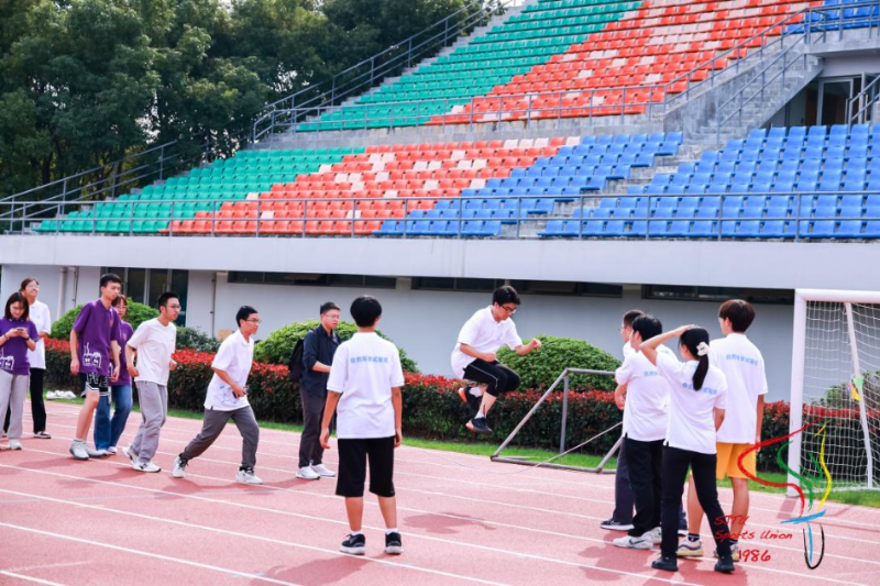 【新闻稿】2023年上海交通大学新生体育文化节开幕式暨新生班级运动会顺利举行(1)651.png