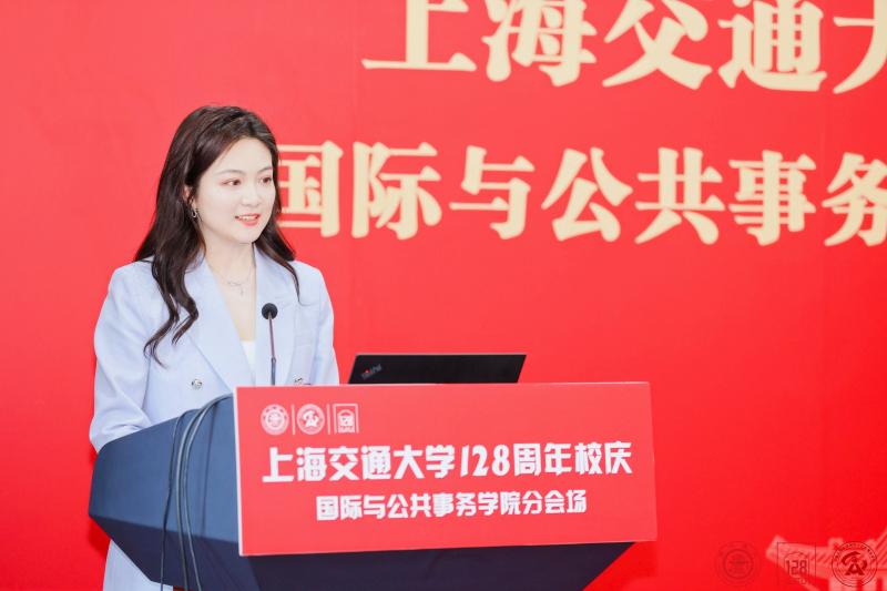 时暖懿.jpg