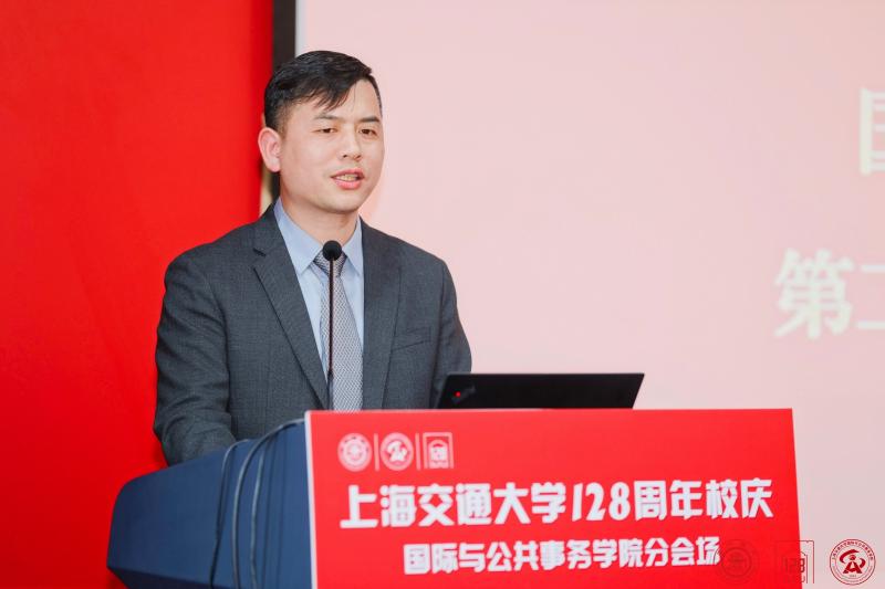 朱稳根.jpg