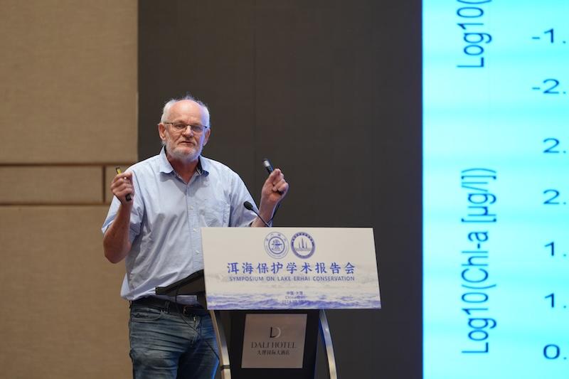 2.Prof.Dr.Erik Jeppesen 作主题报告.JPG