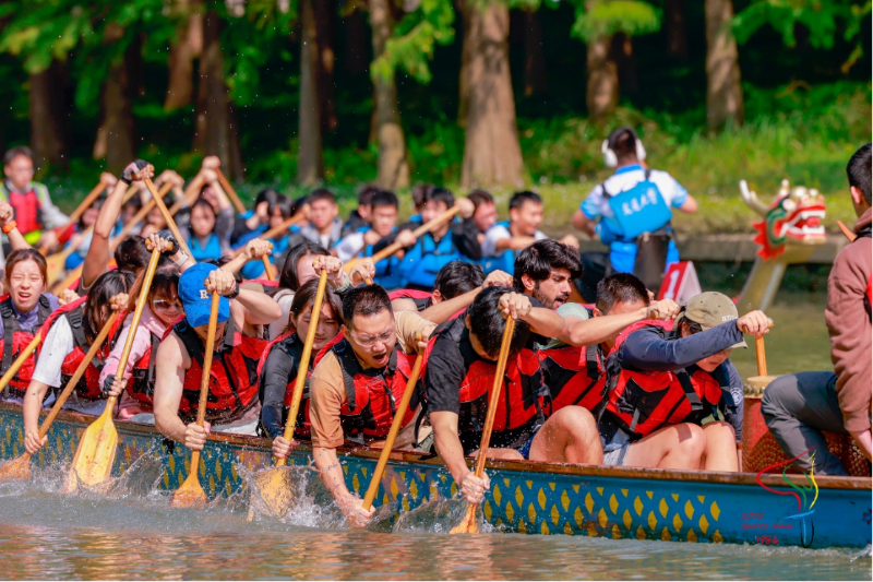 上海交通大学第50届运动会学生组龙舟赛顺利举行450.png