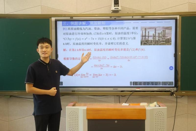 李.jpg