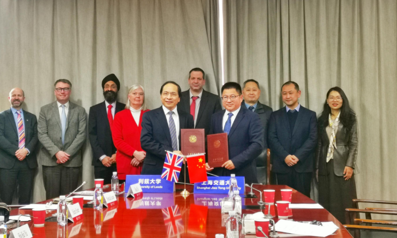 校领导会见英国利兹常务副校长一行