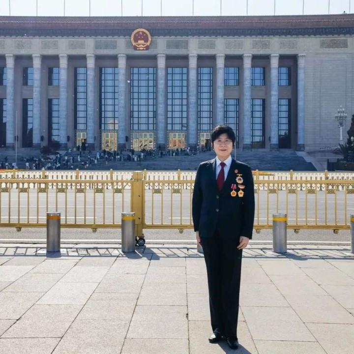 乔蓓华.jpg