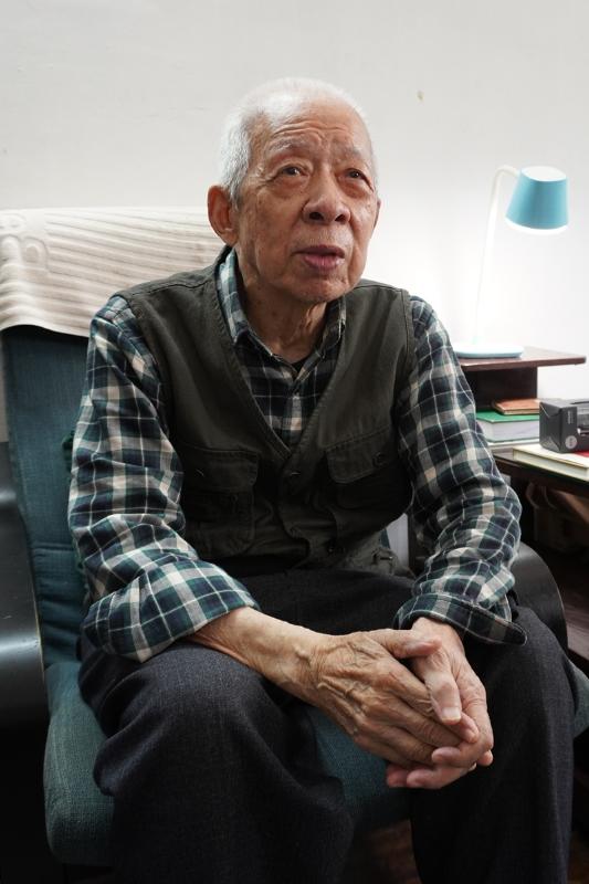 【图07】孙增闳接受母校师生采访.JPG