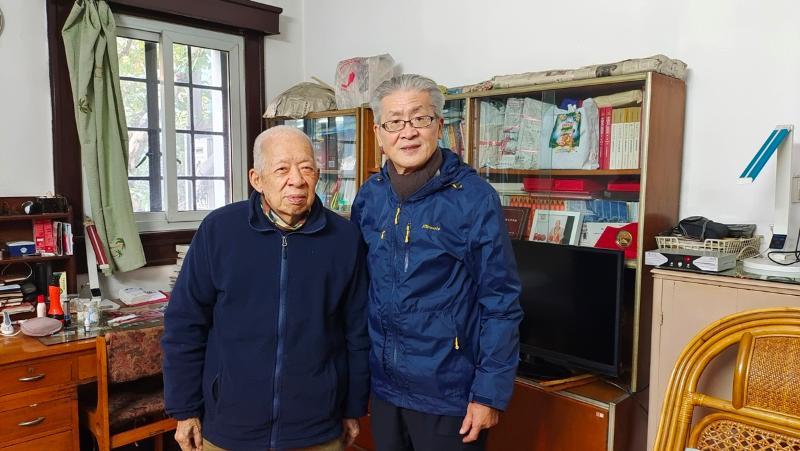 【图10】2021年11月10日，校史采访人员陈泓再次拜访孙增闳.jpg