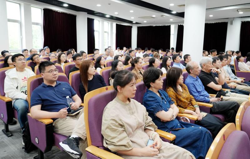 计算机学院开展深入贯彻中央八项规定精神学习教育专题党课