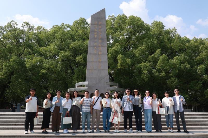徐汇校区参观.jpg