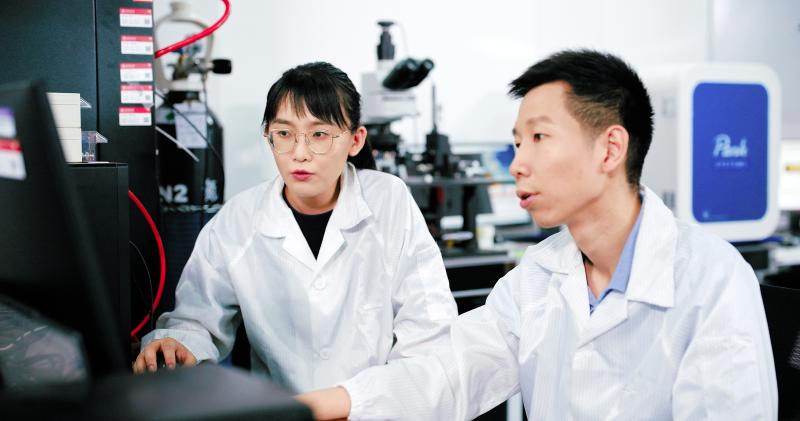 大江东｜这对科研伴侣，在前沿领域携手“挖宝”