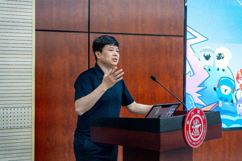 图4 曾诚发言_resized.jpg