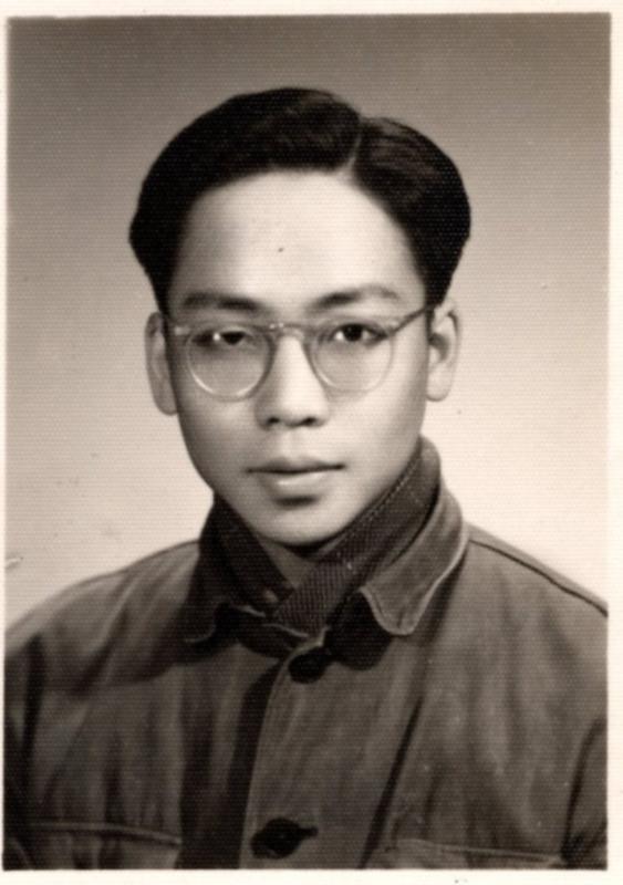 【图12】1953年2月20日，沈肇圻参加北京俄文专修学校学习时留影.jpg
