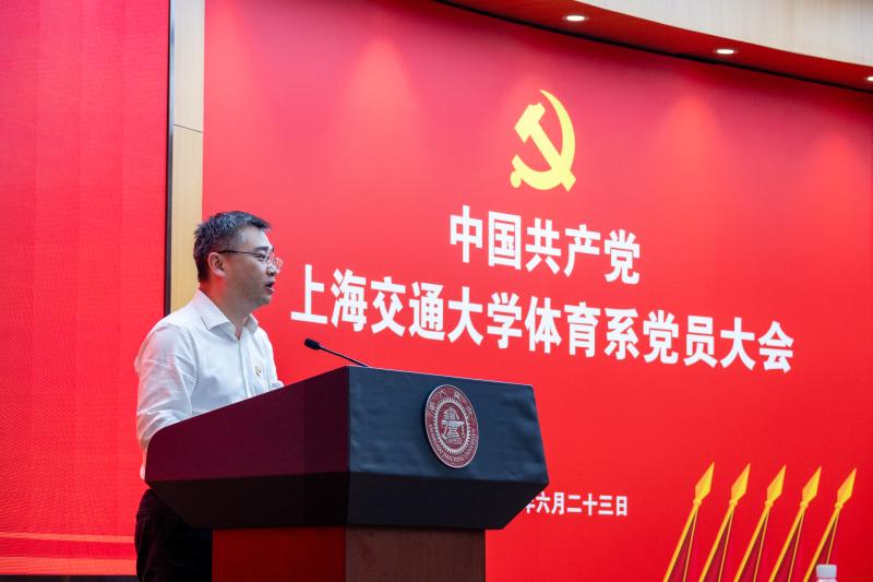 赵昕.jpg