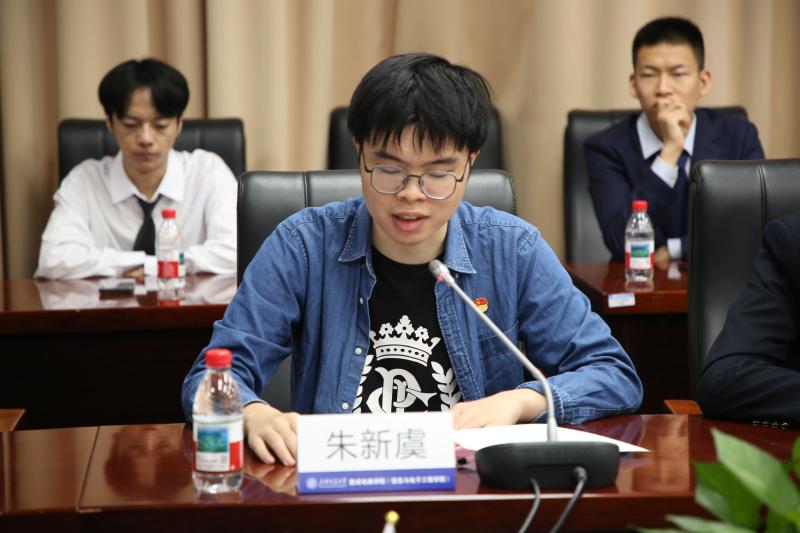 学生代表5.JPG