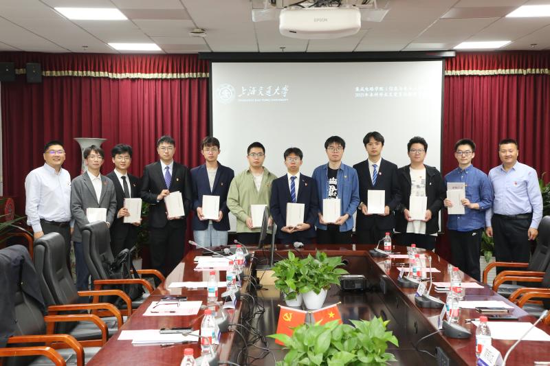 赠书1.JPG