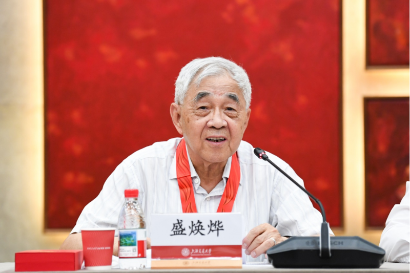 上海交通大学召开庆祝中国共产党成立104周年座谈会（报送稿）396.png