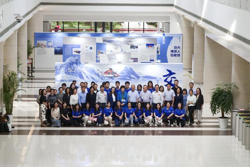 图10.2024年6月，开展极地四十周年展览.jpg