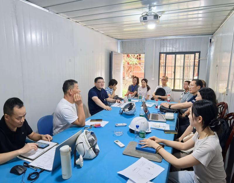 档案文博管理中心赴徐汇校区现场办公 全力推进专题展览项目建设