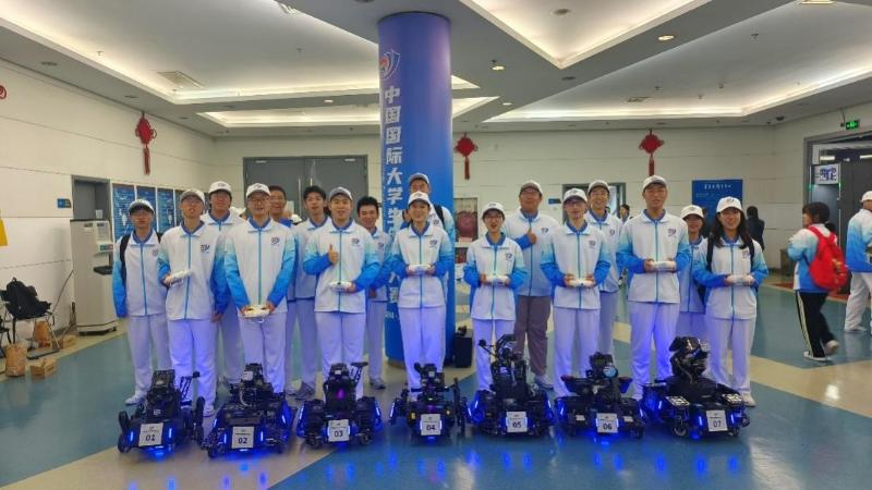 图片5--2024年10月 学院本科生担任中国国际大学生创新大赛志愿者.jpg