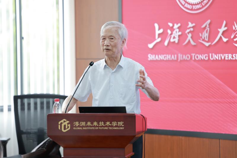 2023年7月中国科学院院士、清华大学人工智能研究院名誉院长张钹做客首期“溥渊大讲坛”.jpg