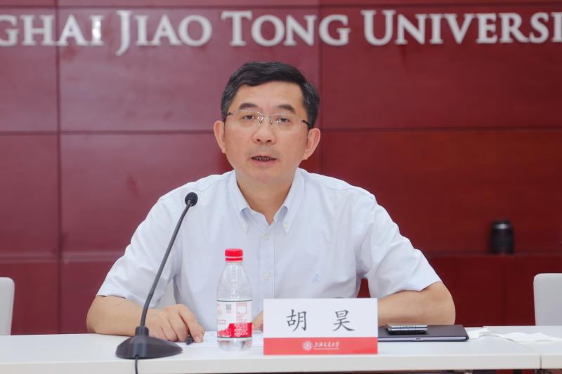 胡昊.JPG