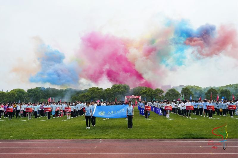 20251024_105205_525.jpg 图17:举办2025年学生田径运动会.jpg