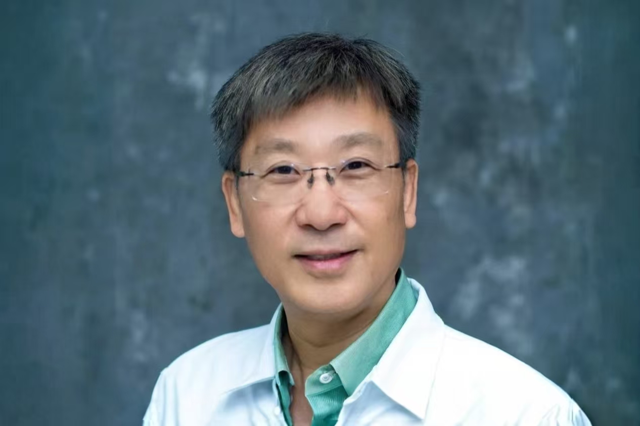 苏冰：躬耕教坛，做教书育人的提灯人