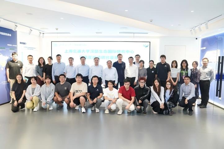 校领导赴三亚调研交流并签署合作备忘录