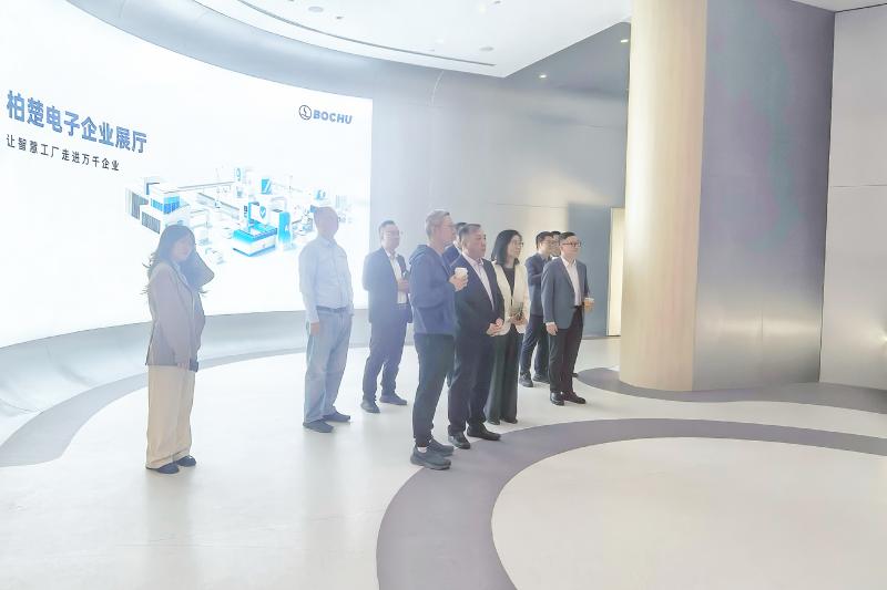 校领导走访校友企业柏楚电子