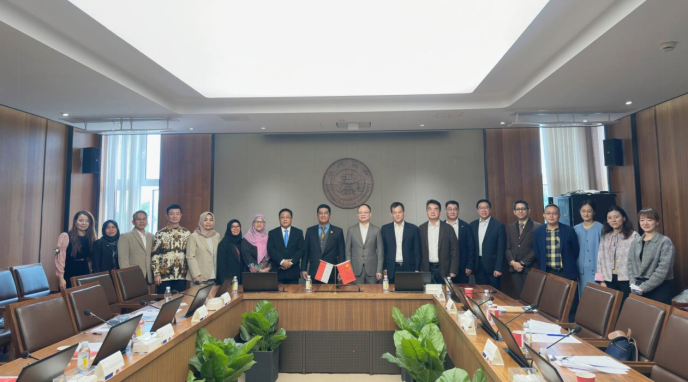 校领导会见印度尼西亚大学校长一行