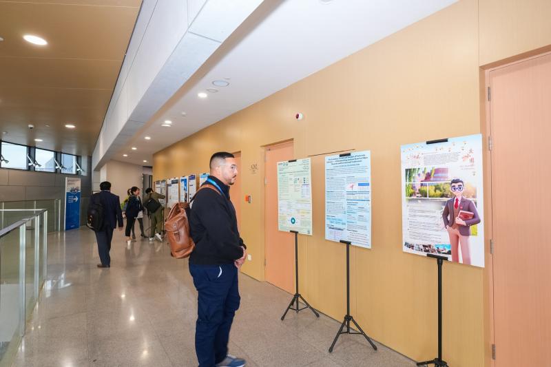 20251107_150404_169.jpg 海报展.jpg