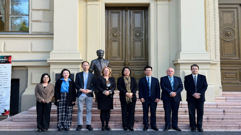 人文学院代表团访问匈牙利、希腊高校及科研机构