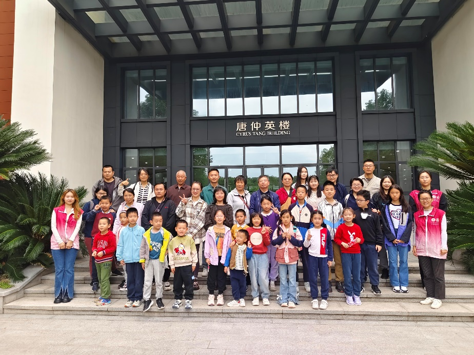 分析测试中心举办“探索微观世界・致敬生命功臣”科普活动