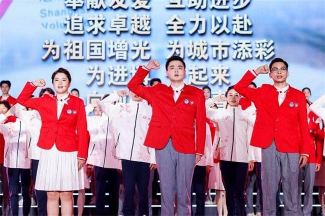 薪火传新叶开放汇心声，交大“小叶子”以热情点亮服务